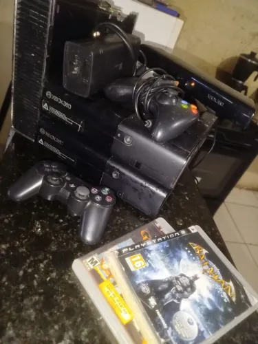 Lote de Xbox e acessórios de ps3 vendo ou troco