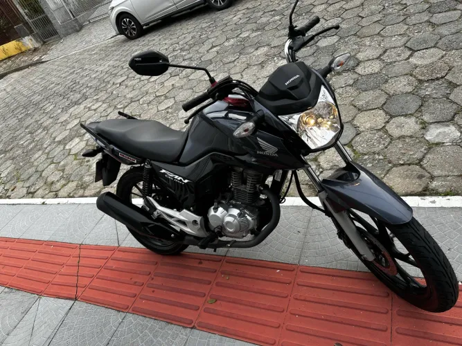 Cg 160 fan em excelente estado, nunca caiu!