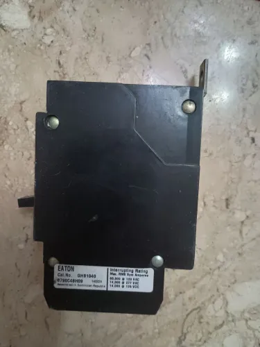 disjuntor Eaton Cutler-Hammer, modelo GHB1040