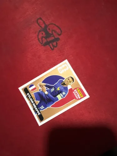 Mbappe Figurinha Legend Bronze