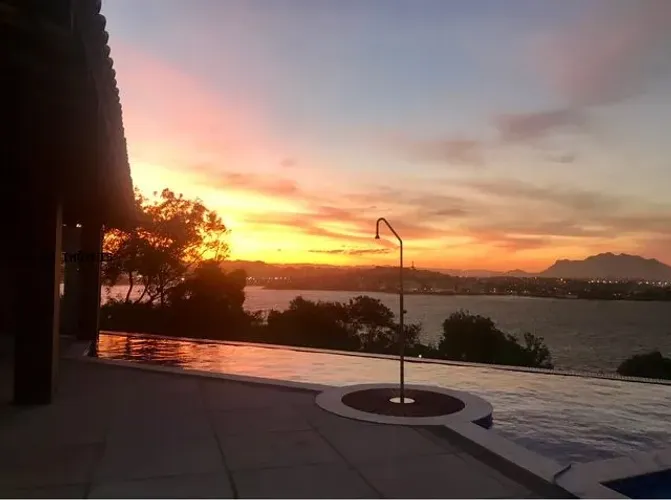 Casa Duplex para Venda em Vila Velha, Praia da Costa, 4 dormitórios, 4 suítes, 6 banheiros