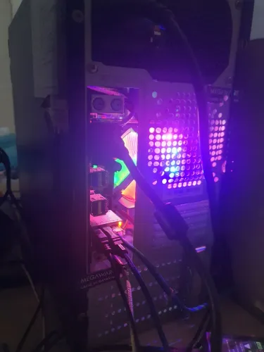 Computador pronto para o uso.