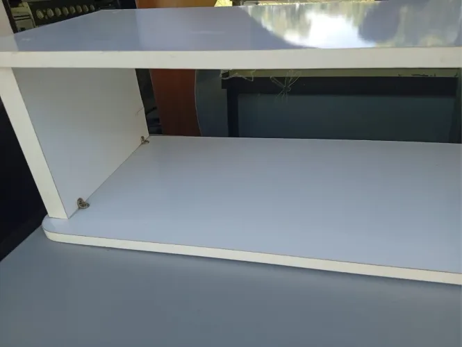 Nicho em MDF branco tamanho  90L 30F 25A Em ótimo estado