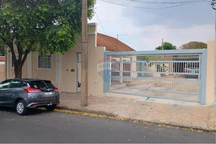 Casa à venda - Centro - Tupã/SP