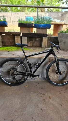 Bicicleta SPECIALIZED ROCKHOPPER tam 19