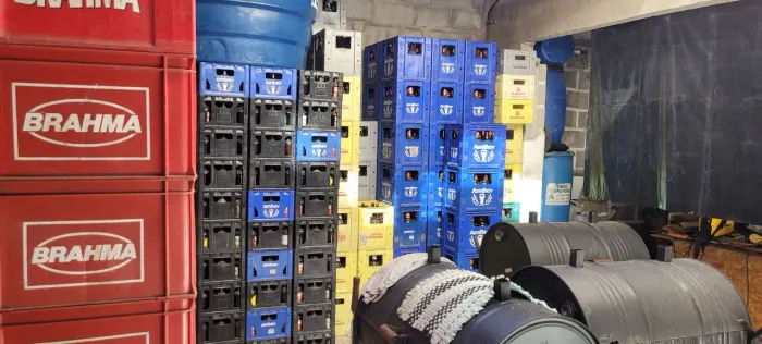 Várias caixas litrão e 600ml