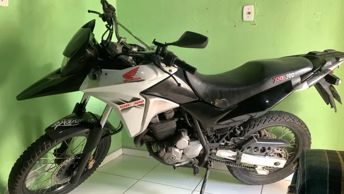 Xre 300 vendo ou troco em moto menor 