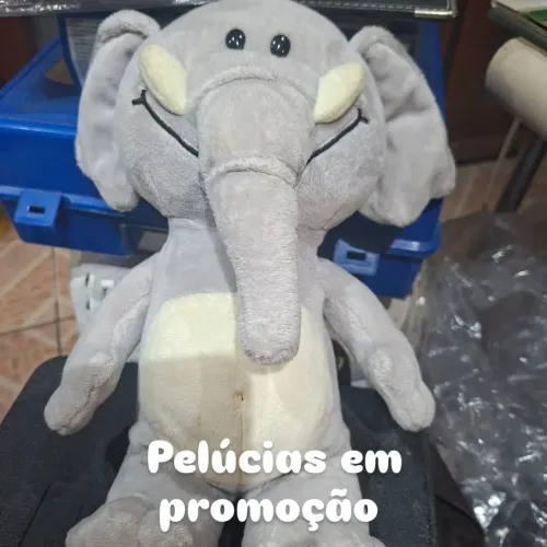 Pelúcia elefantinho Nestlé
