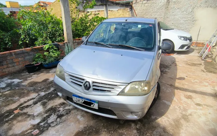Renault Logan Authentique Hi-flex 1.0 16V 4P 2010