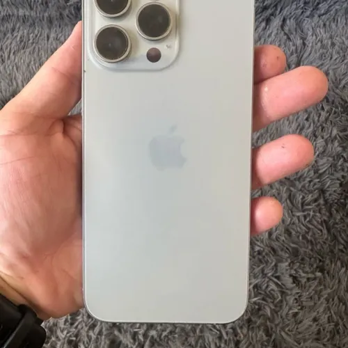 iPhone 15 pro zerado