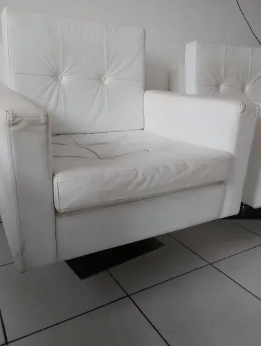 Poltrona de luxo em couro e giratória