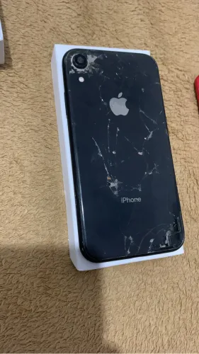 iPhone XR usado