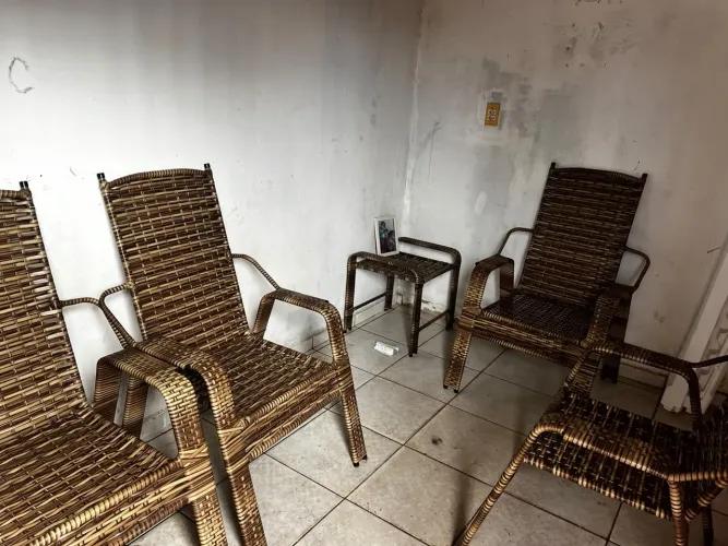 Vendo cadeiras de sala/varanda novas