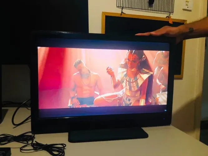 Monitor/TV Philips 21.5" com HDMI - Leia a descrição