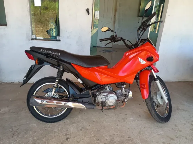 Honda pop 110i ano 2023 modelo 2024 moto em bom estado de conservação selada e quitada