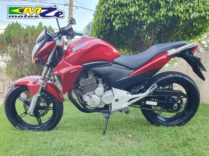 HONDA CB 300 R 2013 VERMELHA COM 59.000 KM