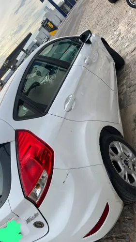 Ford Fiesta 1.6 16V Flex Mec. 5P 2015