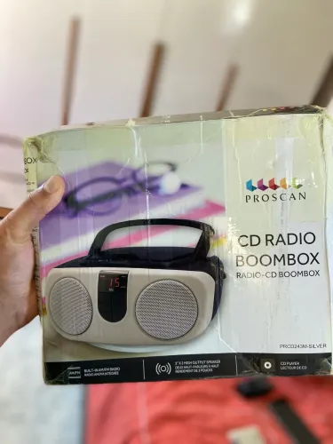 Proscan CD Radio Boombox modelo PRCD243M.