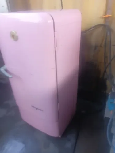 Geladeira relíquia bem conservada