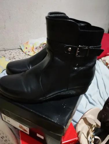 Bota tamanho 39 semi nova