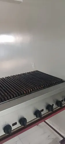 1 churrasqueira char braile