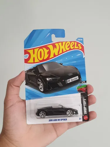 AUDI R8 hot wheels