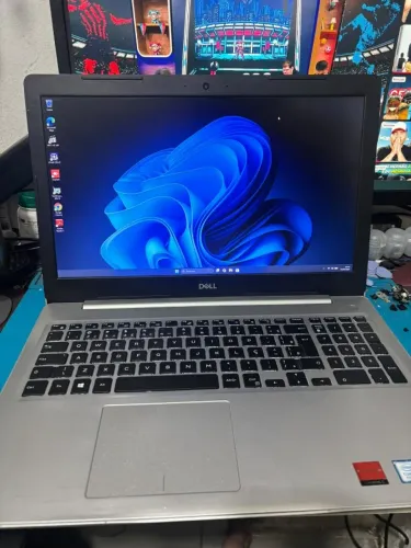 Notebook Dell Inspiron 15 5570 | Core i7 8550U | Radeon 530 | 16GB RAM | SSD 256GB