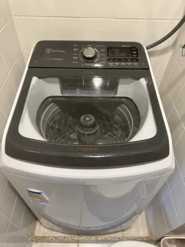 Máquina de lavar roupa 14kg Eletrolux