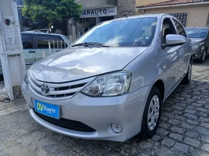 Toyota Etios X 1.3 Flex 16V 5P Mec. 2014