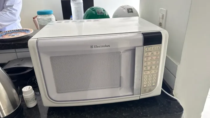 Micro-ondas Electrolux 31L 127v