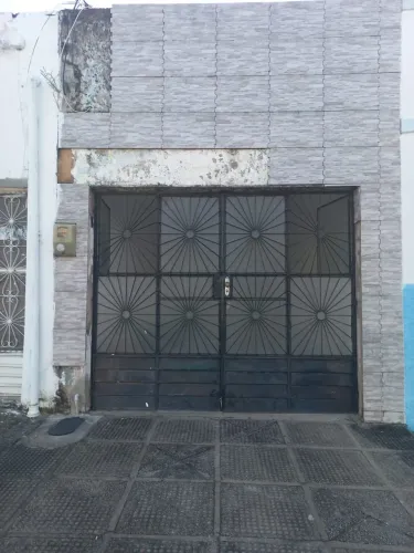 Vizinho a igreja quadrangular