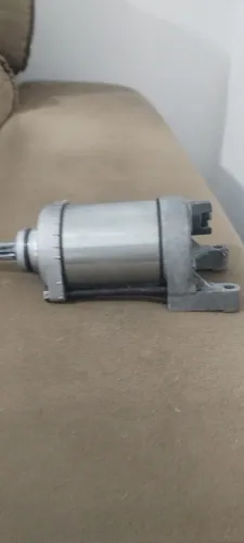 Arranque cb 300cc ou XRE R$150.00 semi novo!