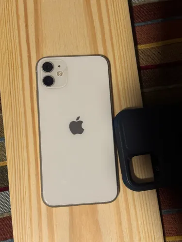 iPhone 11 128