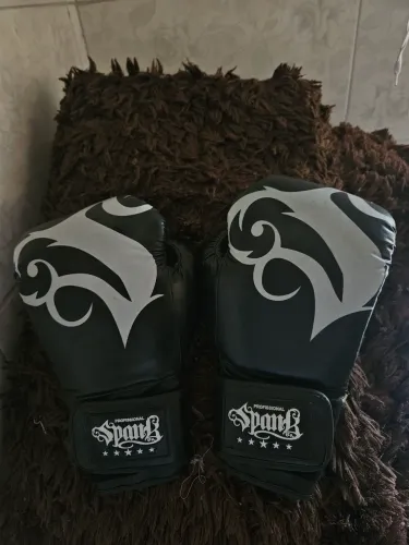 Luva de boxe e Muay thai