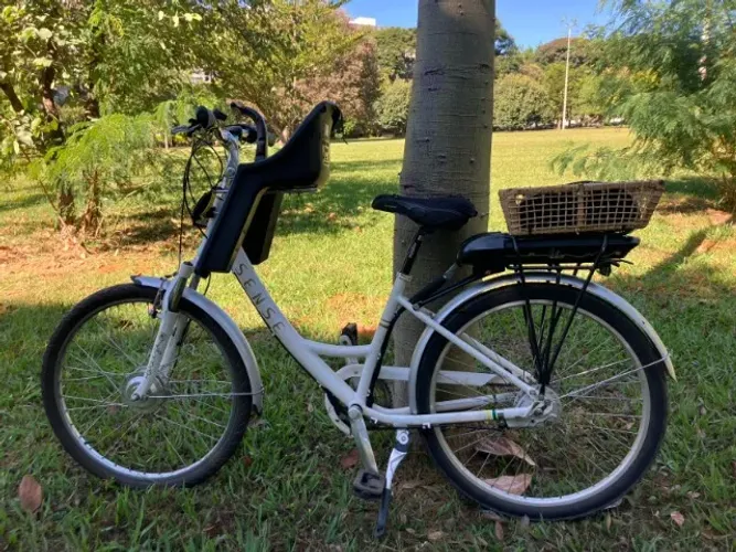 Bicicleta confortável elétrica