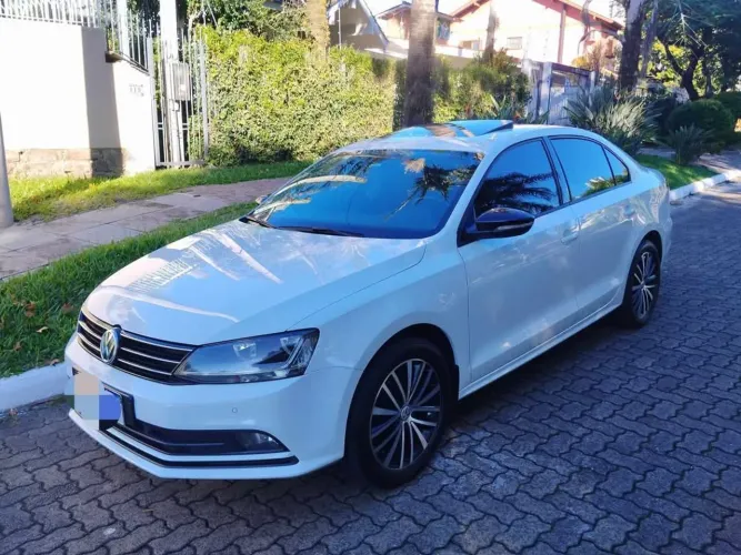 Volkswagen Jetta Comfortline 1.4 TSI 16V 4P Aut. 2018