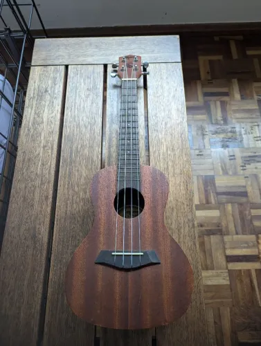 Ukulele Tagima 23k Concert Natural Fosco Acústico