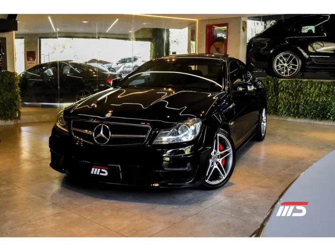 Mercedes-Benz C-63 Coupe AMG 6.2 V8 Aut. 2013