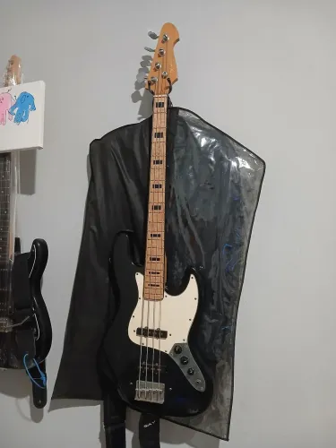 Jazz Bass de 4 cordas da Michael