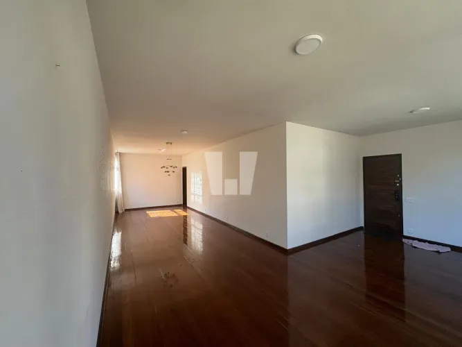 Apartamento de 04 Quartos no Cruzeiro