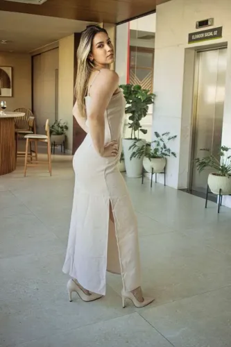 Vestido de linho elastano e macacão 