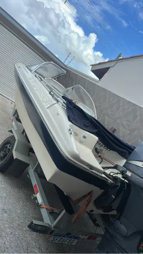 Vendo lancha Bay liner 90hP , 4 Tempo 