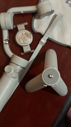 Estabilizador Dji Osmo Mobile 5 Gimbal para smartphone