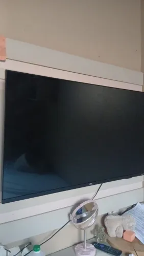Vendo TV OAC de 43 polegadas.