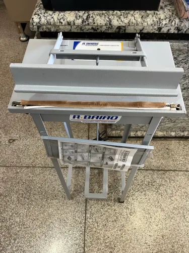 Seladora de embalagem com pedal