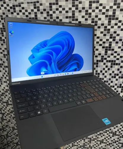 notebook para estudo, trabalho, vídeos, internet