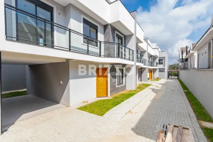 TRIPLEX EM SANTA FELICIDADE COM 3 DORMITÓRIOS, SENDO 1 SUÍTE E TERRAÇO!