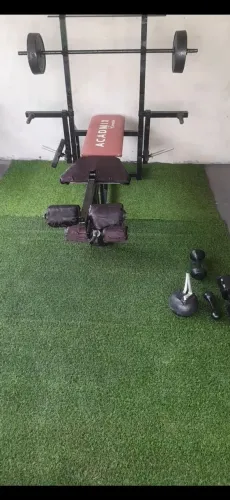 Mesa de varias execuções  Academia