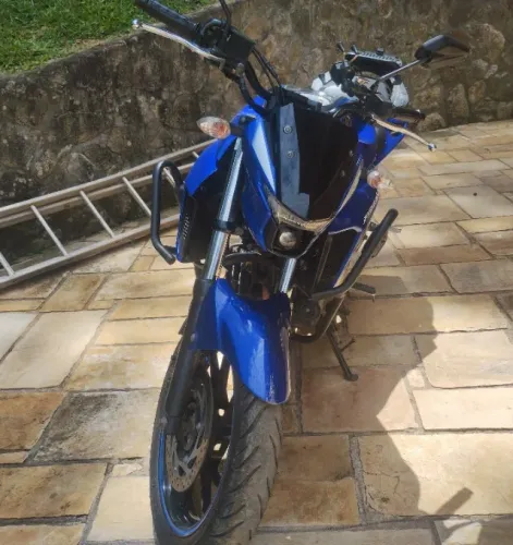 Yamaha fazer 250,moto com documentação toda em dia,e toda revisada,sem nada pra fazer! 