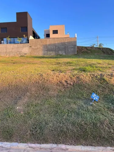 Jardins Barcelona, LOTE 300m2 Nascente prox. a portaria.